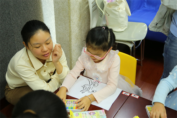 20241026 闵图妈妈小屋·和普故事会 当想象力插上翅膀 (8)_副本.jpg